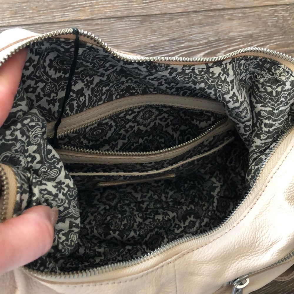 Liebeskind Tan Shoulder Bag - Picture 2 of 14